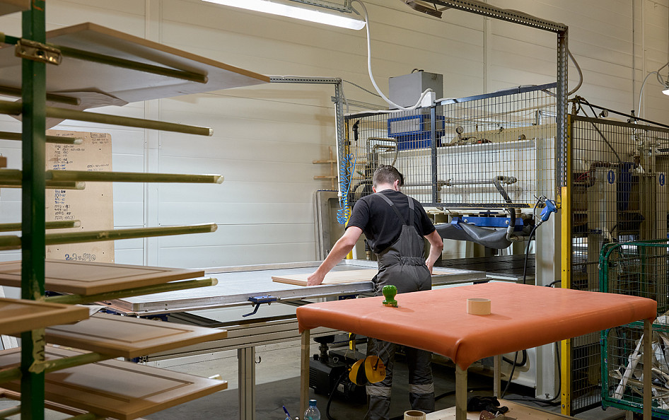 Подготовка заготовки к покрытию экомембраной