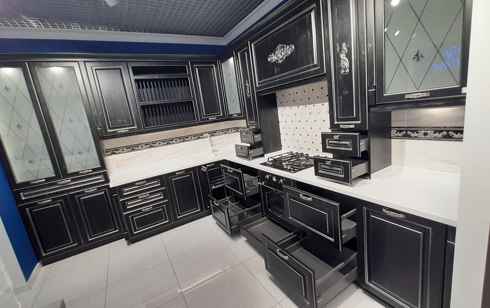 Кухня Катарина с патиной / м. Народное ополчение