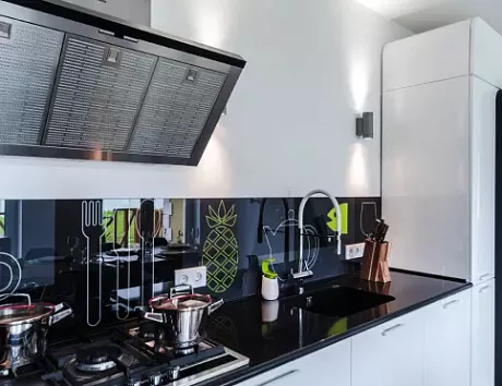 Глянцевая кухня в Анапе