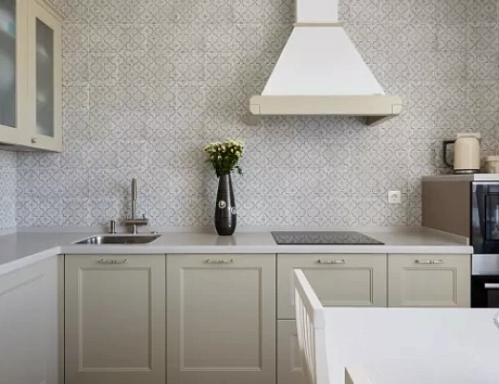 Светлая кухня в Воронеже