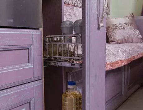 Фиолетовая кухня в Санкт-Петербурге