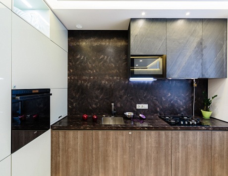 Коричневая кухня в Чите