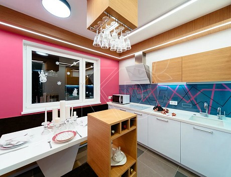 Дизайн кухни в белом цвете