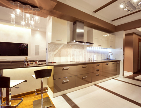 Бежевая кухня в Санкт-Петербурге