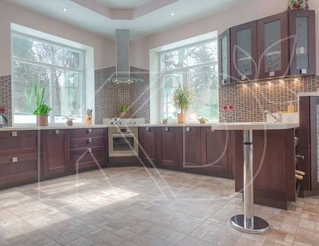 Производство кухонь из массива дуба