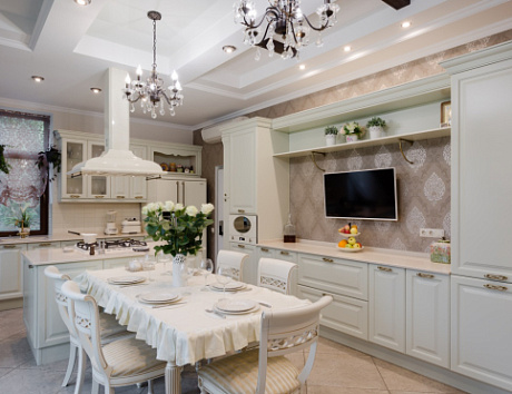 Светлая кухня в Екатеринбурге