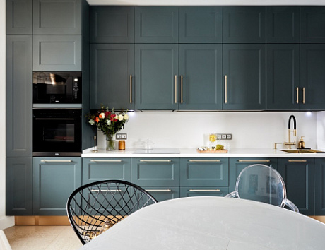 Оформление интерьера светлой кухни