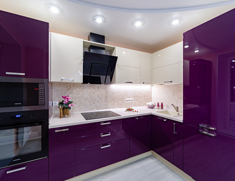 Фиолетовая кухня в Твери