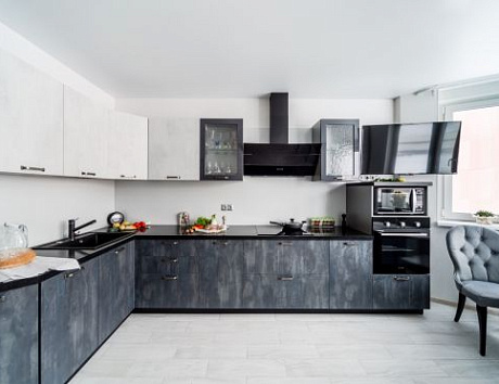 Модные серые кухни в классическом стиле и стиле модерн