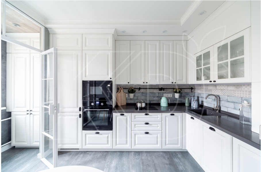 Черный холодильник в интерьере белой кухни: 77+ идей дизайна
