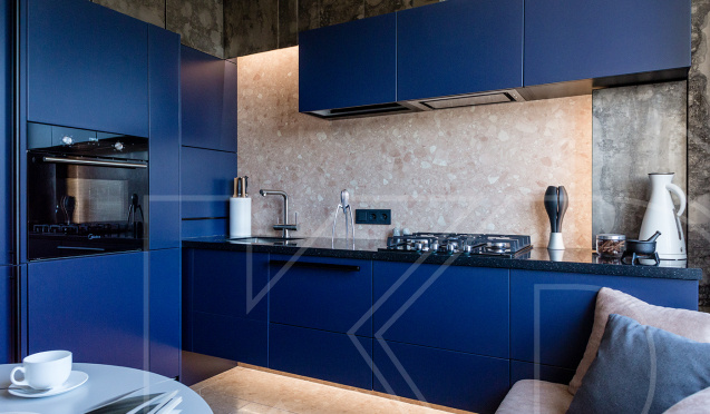 Кухня синего цвета — как сочетать синие оттенки на кухне (70 фото)