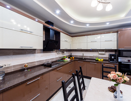 Бежевая кухня в Твери