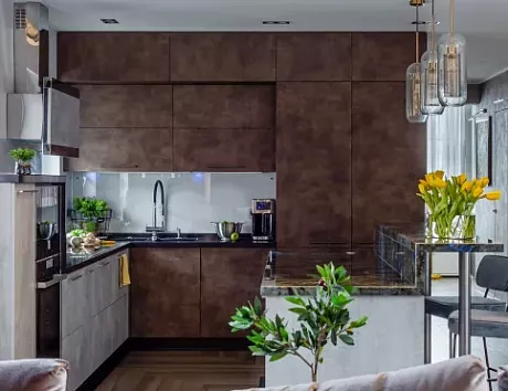 Коричневая кухня в Санкт-Петербурге