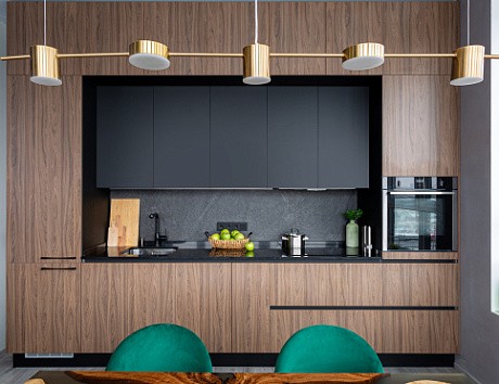 Коричневая кухня в Мурманске