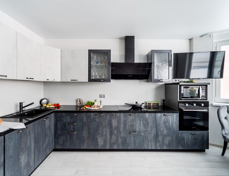 Серая кухня в Чите